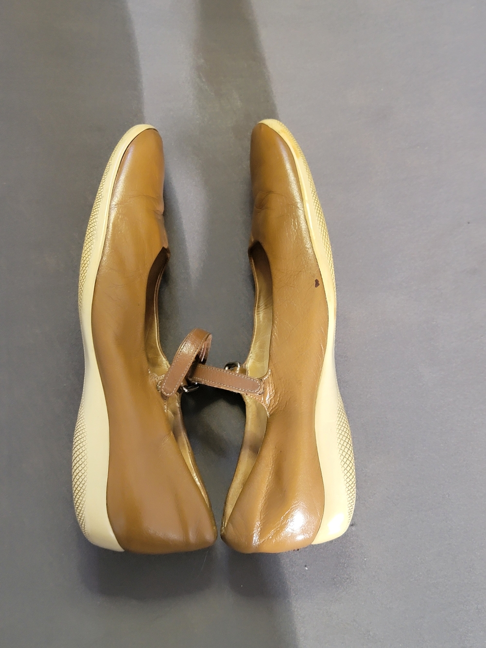 Prada Tan Leather Mary Jane Flats with Velcro Straps 39.5UK 9.5 US - Picture 6 of 10